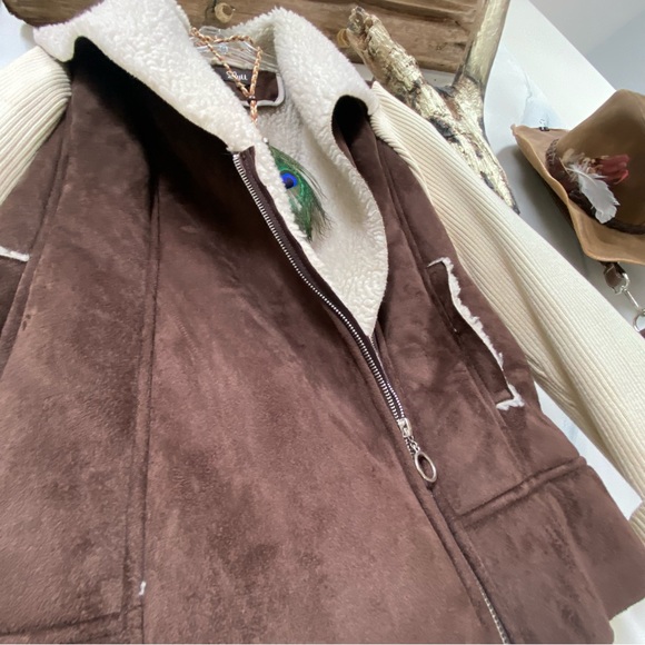 Teddy/Sherpa Moto fall jacket w vegan suede leathen & western/boho/country vibe - Picture 5 of 16